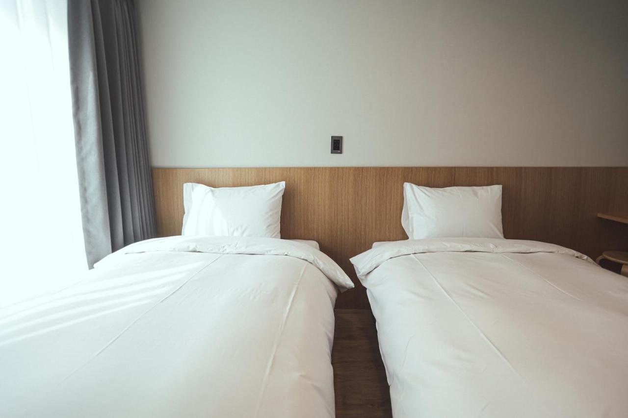Hotel Kenny Йосу Екстер'єр фото