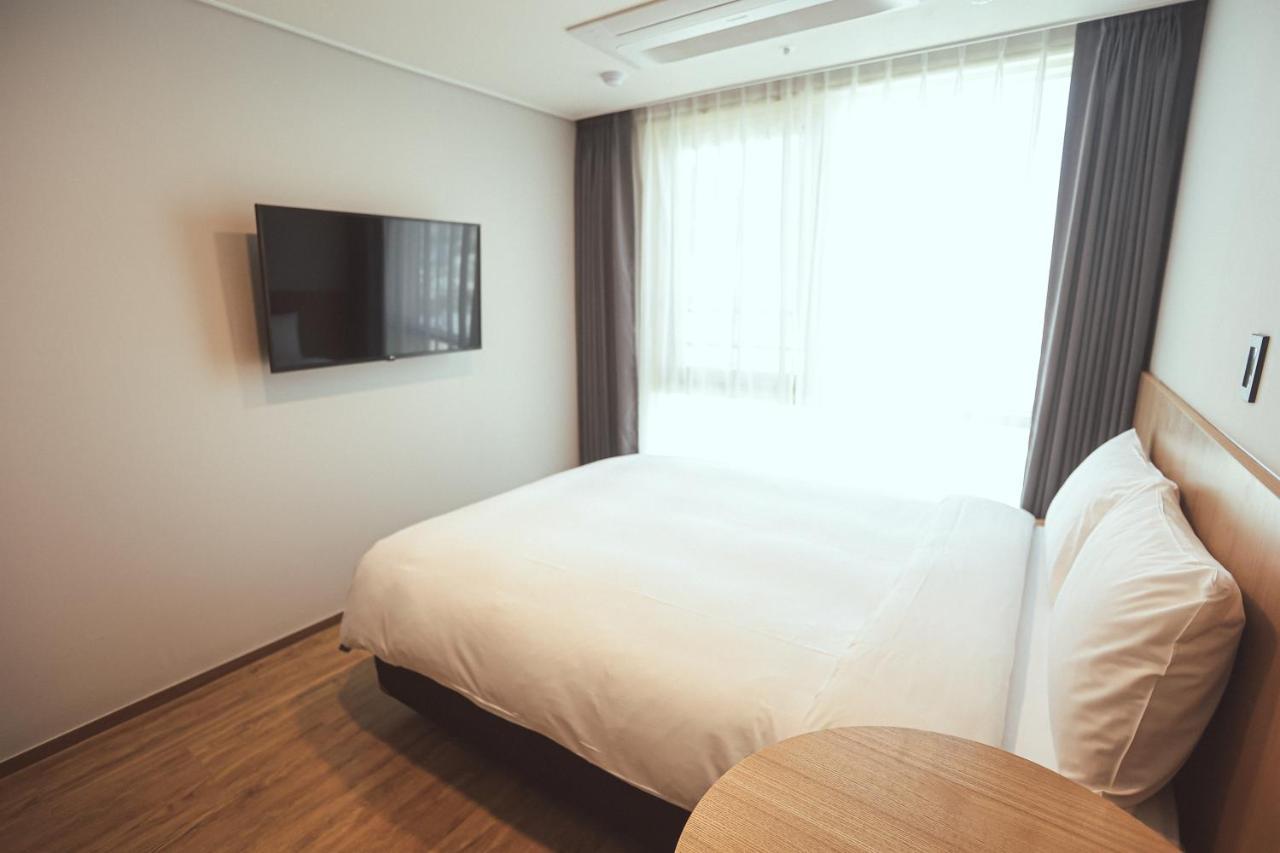 Hotel Kenny Йосу Екстер'єр фото